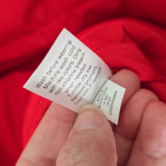 Crayola Red and Light Blue Reversible Puffer Vest - XXL - NWT - Picture 14 of 14